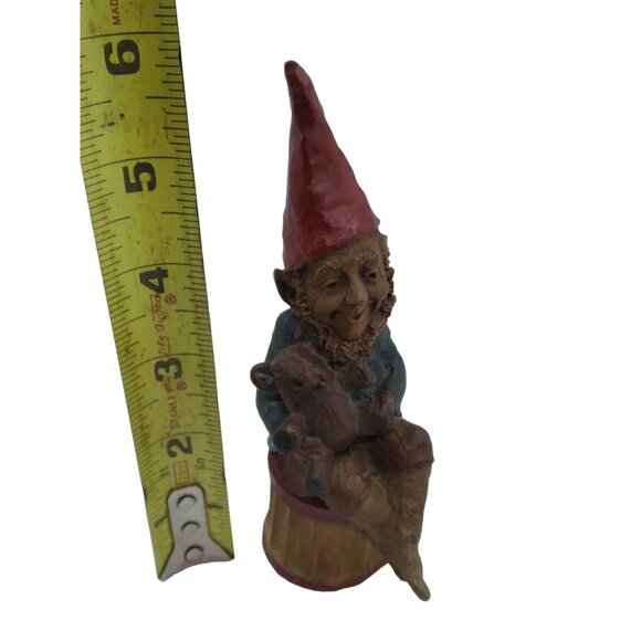 Vintage Tom Clark 1984 sitting gnome holding 'teddy' figurine - Picture 8 of 16
